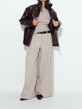 NA-KD Wide-Leg High-Waist Pleated Trousers in Taupe